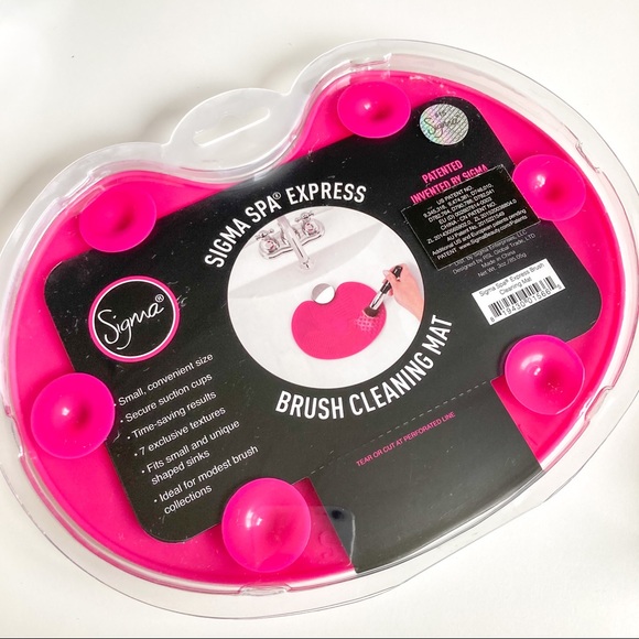 Sigma Beauty Makeup Nib Sigma Brush Cleaning Mat 3dhd Kabuki Brush Poshmark